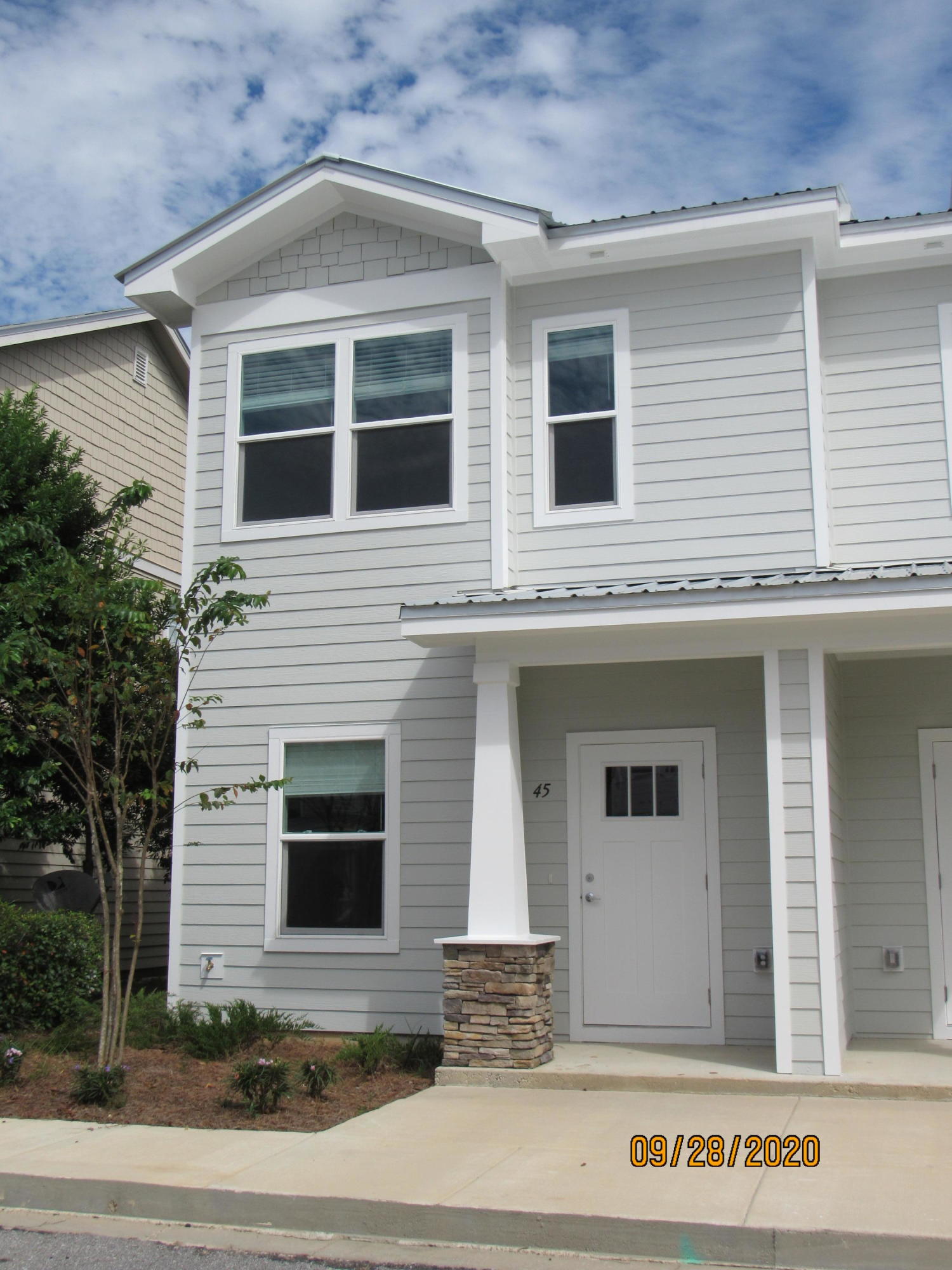 45 South Sand Palm Road Freeport, FL 32439 - Photo 17 of 19 a front view of a house
