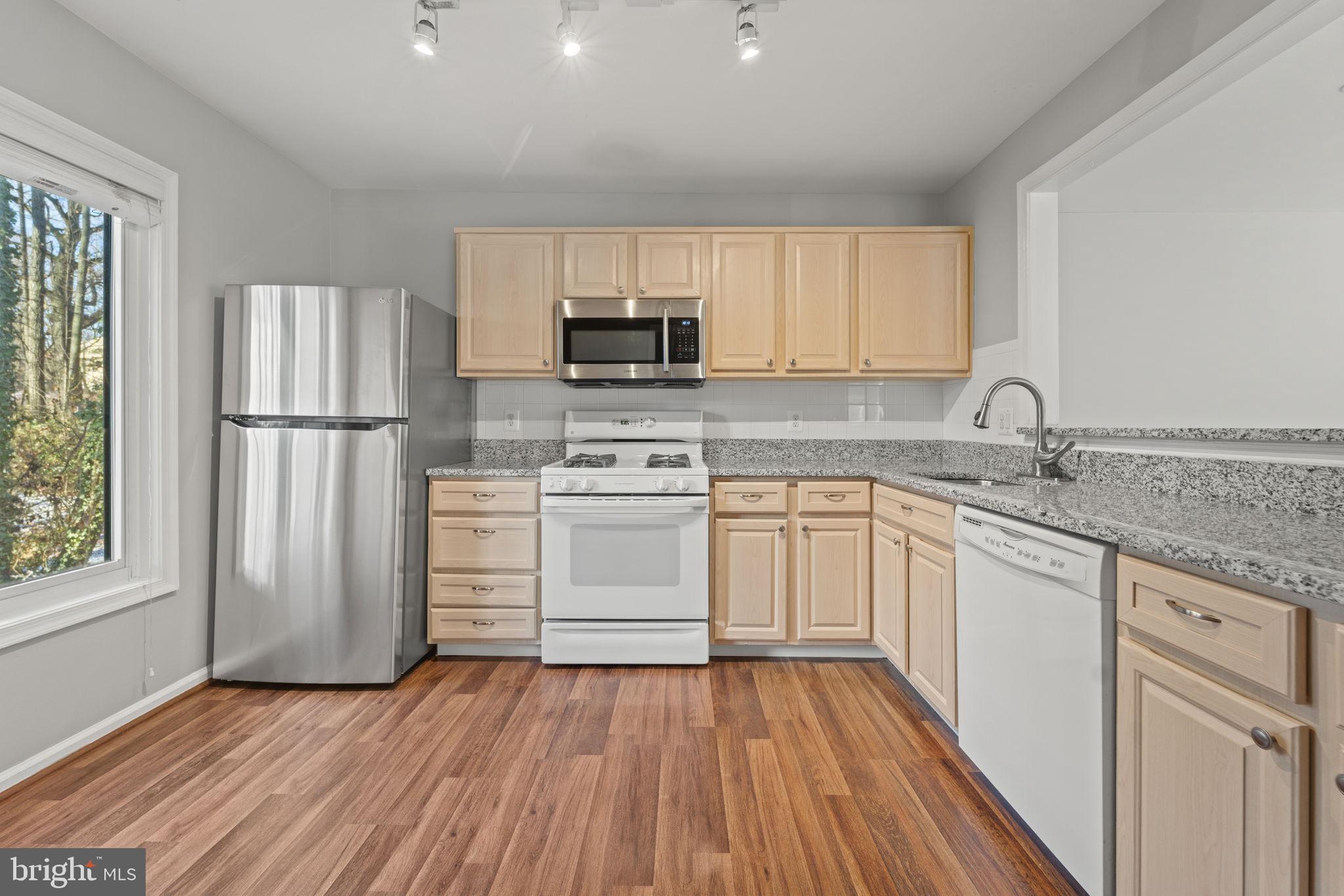 2236 Hunter's Run Drive, Unit 2236 Reston, VA 20191 - Photo 3 of 19