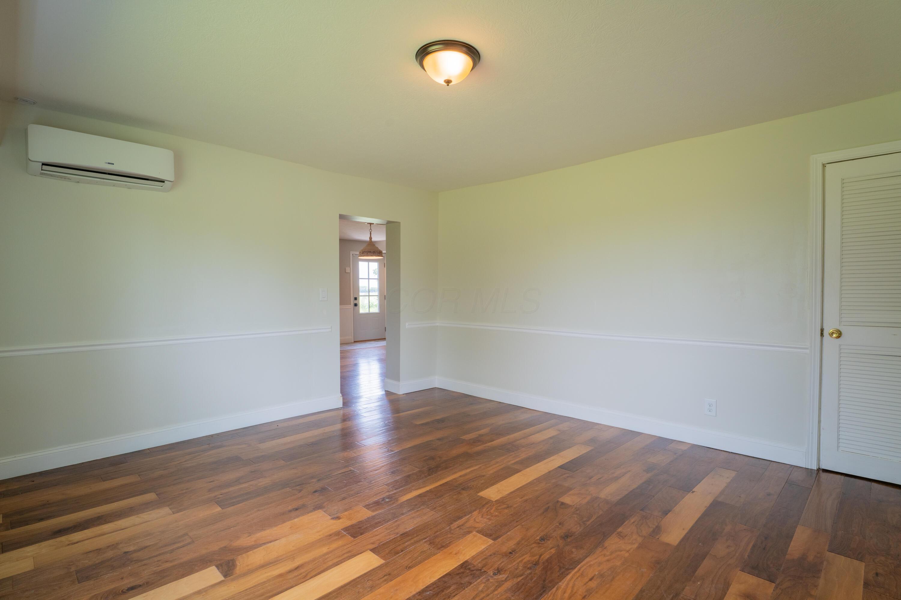 12270 London Road Orient, OH 43146 - Photo 9 of 65 12270London-2120-HDR