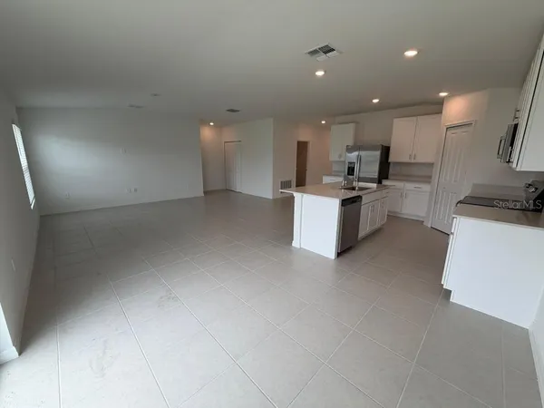 $2,350 | 2167 Lone Oak Lane, Lakeland, FL 33801