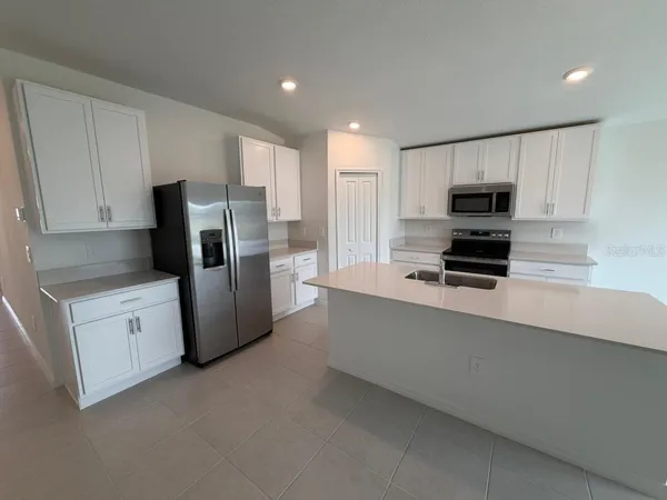 $2,350 | 2167 Lone Oak Lane, Lakeland, FL 33801