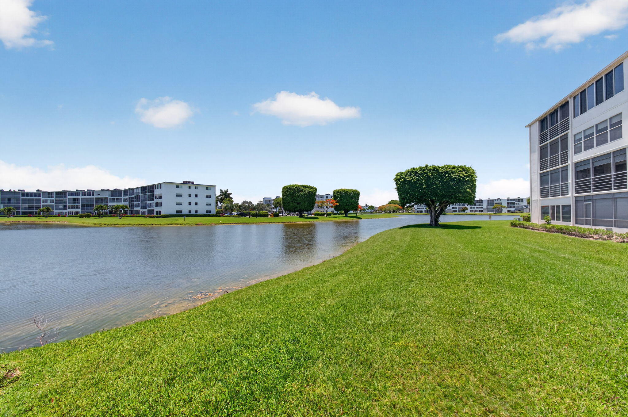 4059 Guildford East Boca Raton, FL 33434 - Photo 55 of 101 61-web-or-mls-DSC_7860