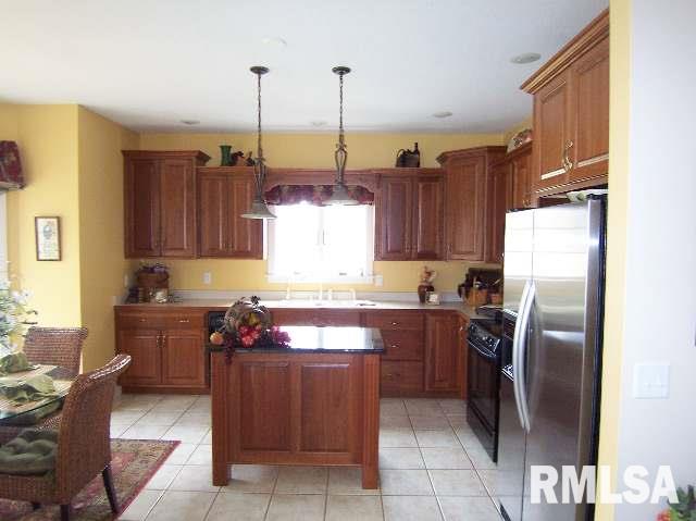 2002 Timber Ridge Drive Port Byron, IL 61275 - Photo 2 of 9 Gallery Image 2