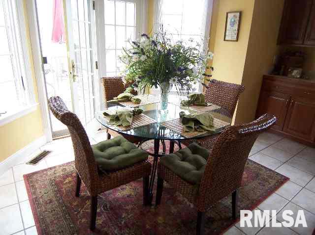 2002 Timber Ridge Drive Port Byron, IL 61275 - Photo 3 of 9 Gallery Image 3