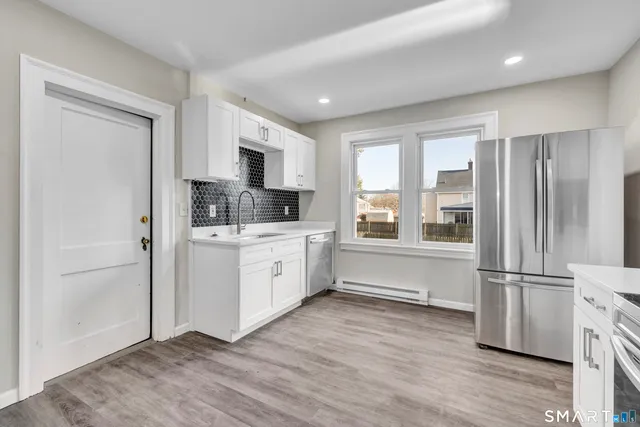 $2,350 | 126 Thomas Street, West Hartford, CT 06119