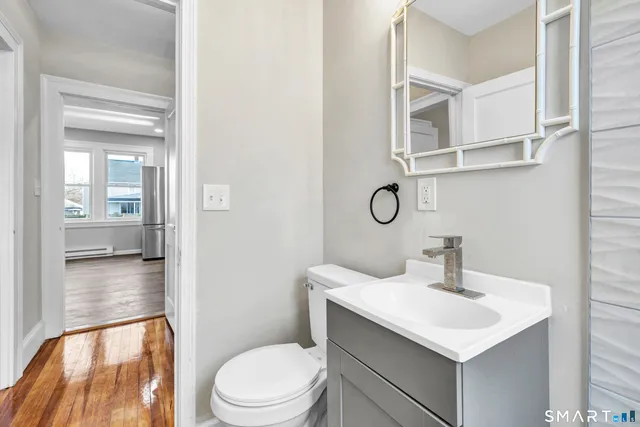 $2,350 | 126 Thomas Street, West Hartford, CT 06119