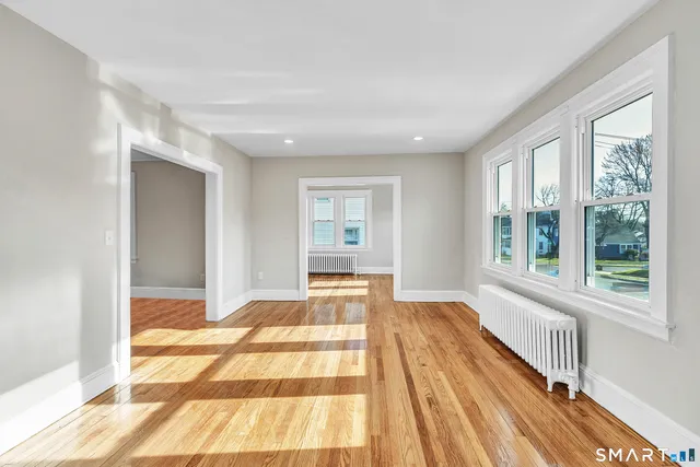 $2,350 | 126 Thomas Street, West Hartford, CT 06119