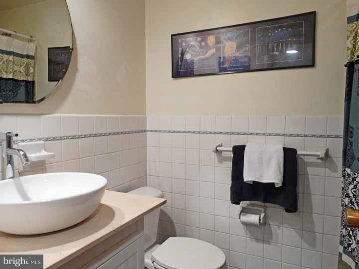 9761 Susan Road Philadelphia, PA 19115 - Photo 20 of 24 Half Bath