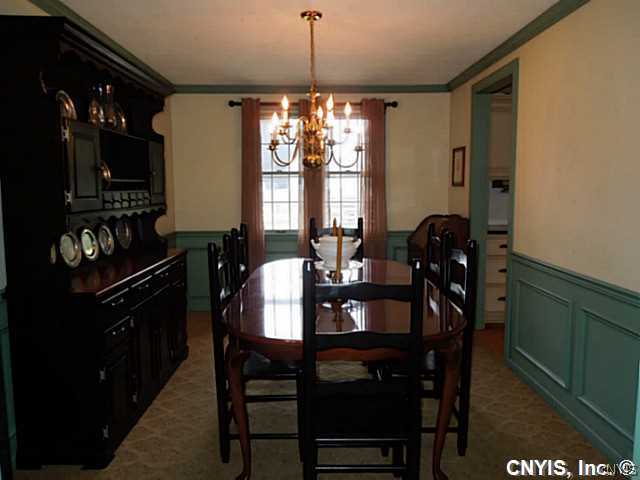 7367 Cedarpost Road Liverpool, NY 13088 - Photo 4 of 12 Gallery Image 4