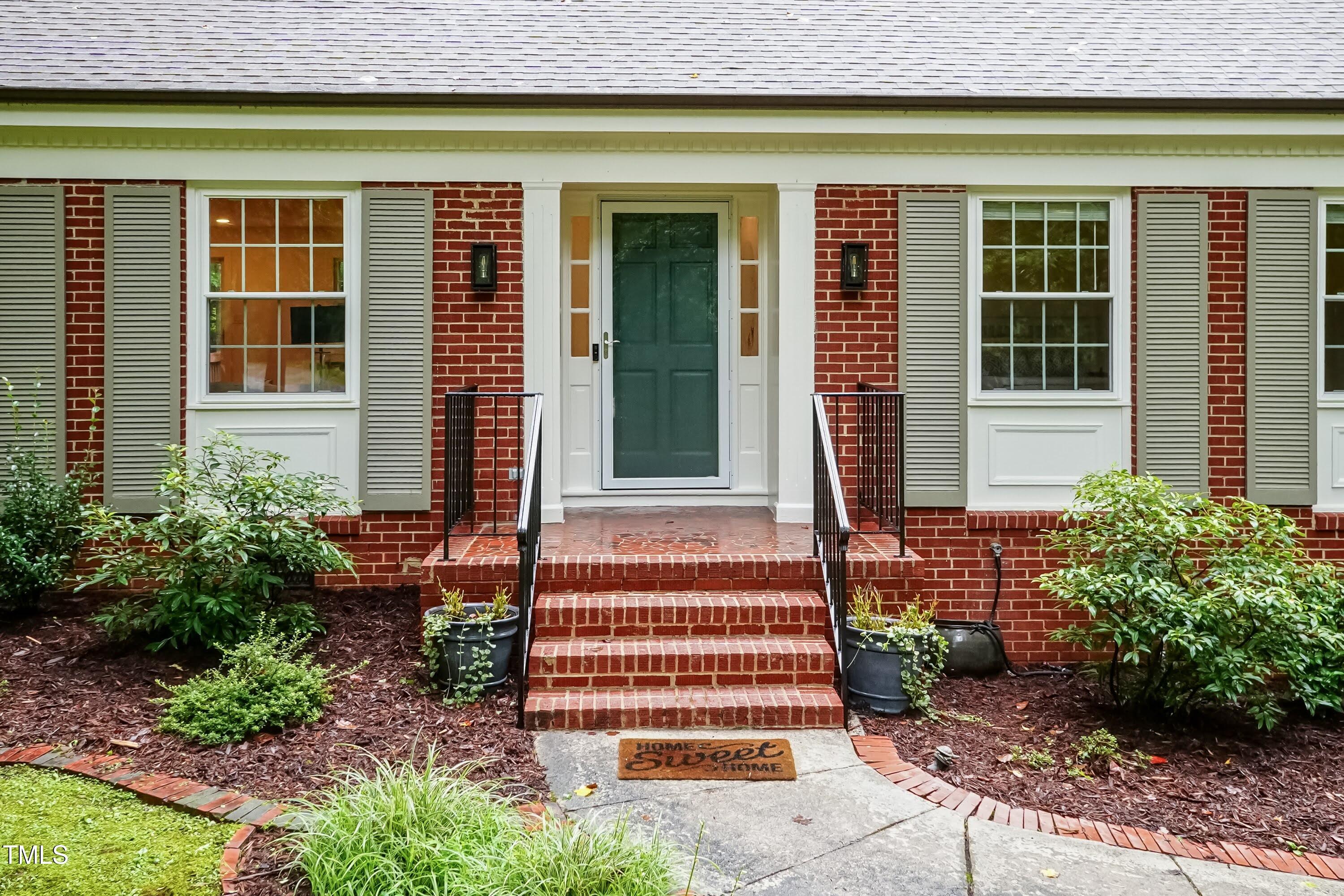 9024 Oneal Road Raleigh, NC 27613 - Photo 3 of 40 Front Patio