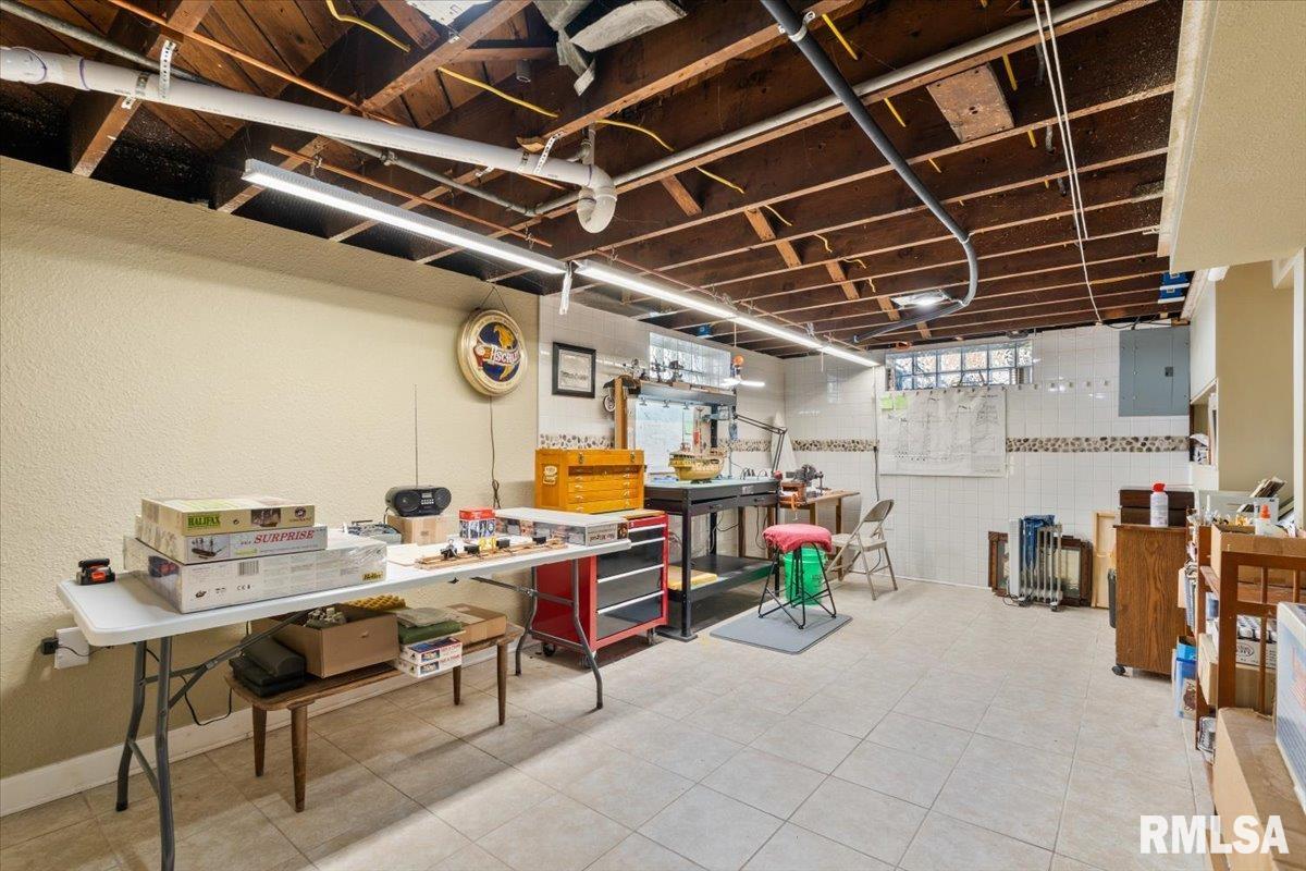 2134 15th Street Moline, IL 61265 - Photo 39 of 50