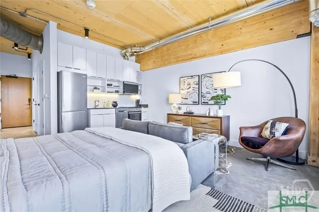 $2,222 | 111 Ann Street, Unit A11, Savannah, GA 31401