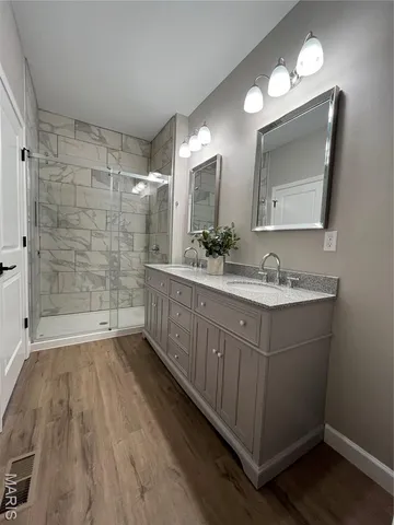 $2,100 | 313 North Lincoln Avenue, Unit B, O'Fallon, IL 62269