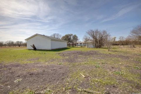 $289,500 | 1885 Marion Road, Marion, TX 78124