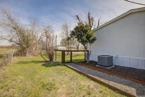 $289,500 | 1885 Marion Road, Marion, TX 78124