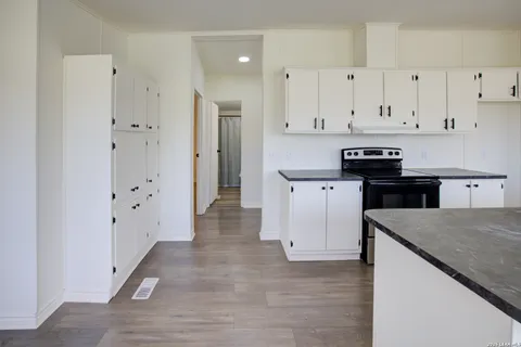 $289,500 | 1885 Marion Road, Marion, TX 78124