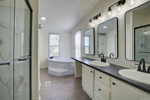 $289,500 | 1885 Marion Road, Marion, TX 78124