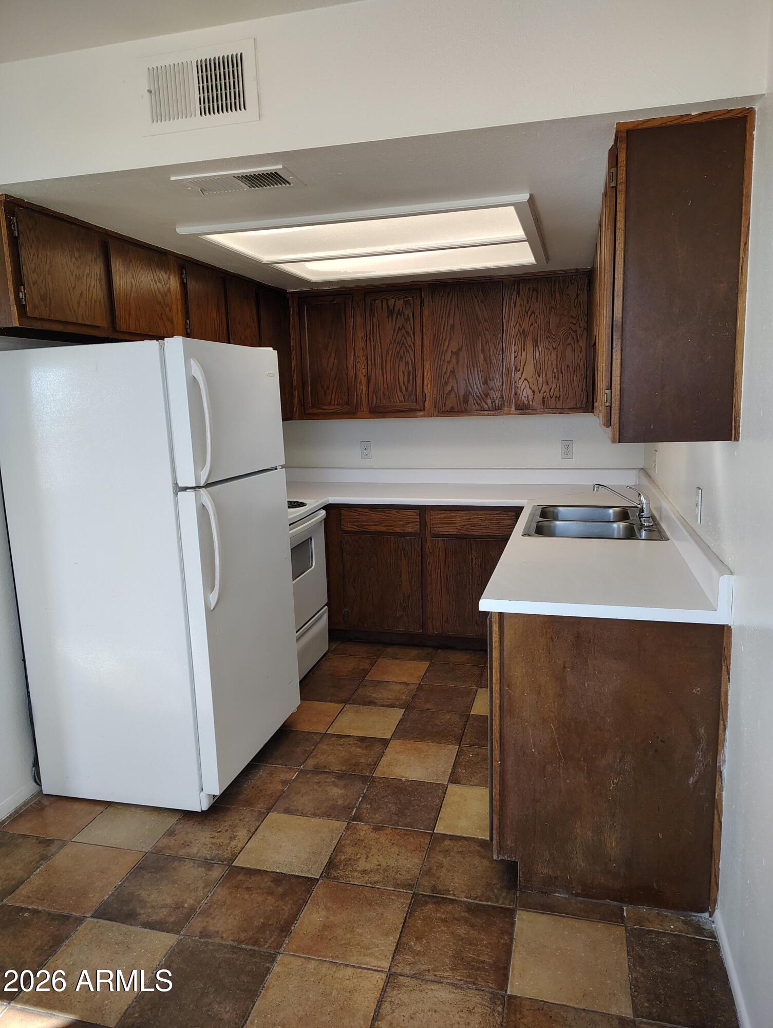 2560 South Yavapai Road Apache Junction, AZ 85119 - Photo 15 of 31