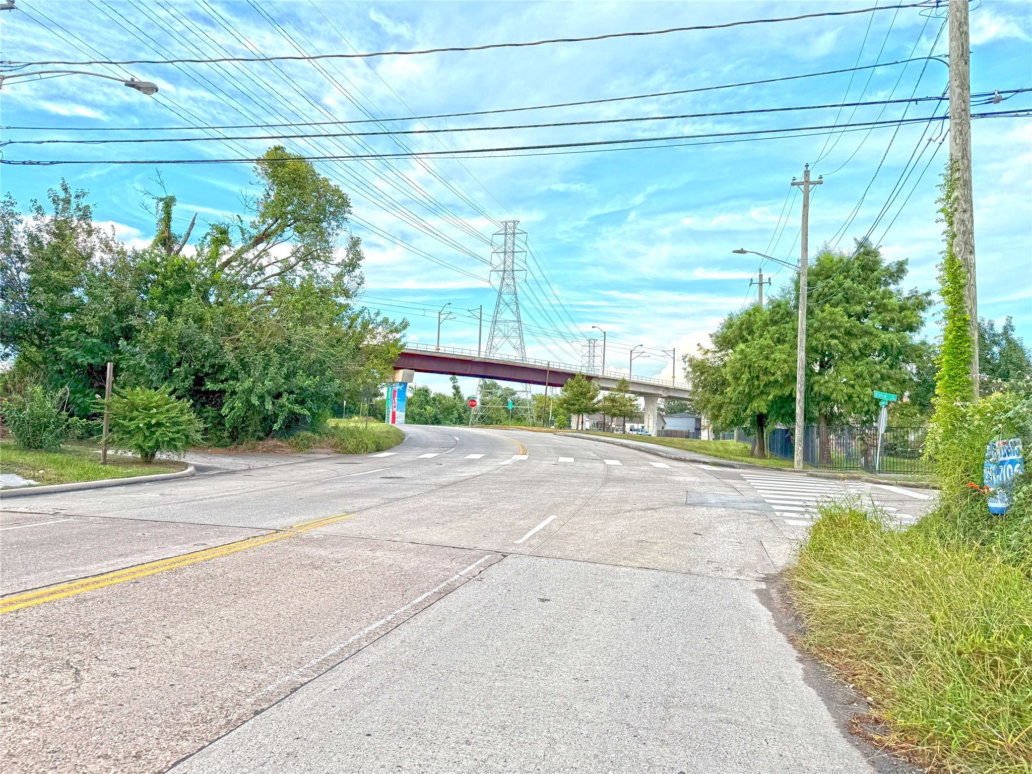 22 Stokes Street Houston, TX 77022 - Photo 8 of 8 a view of a back yard of the building