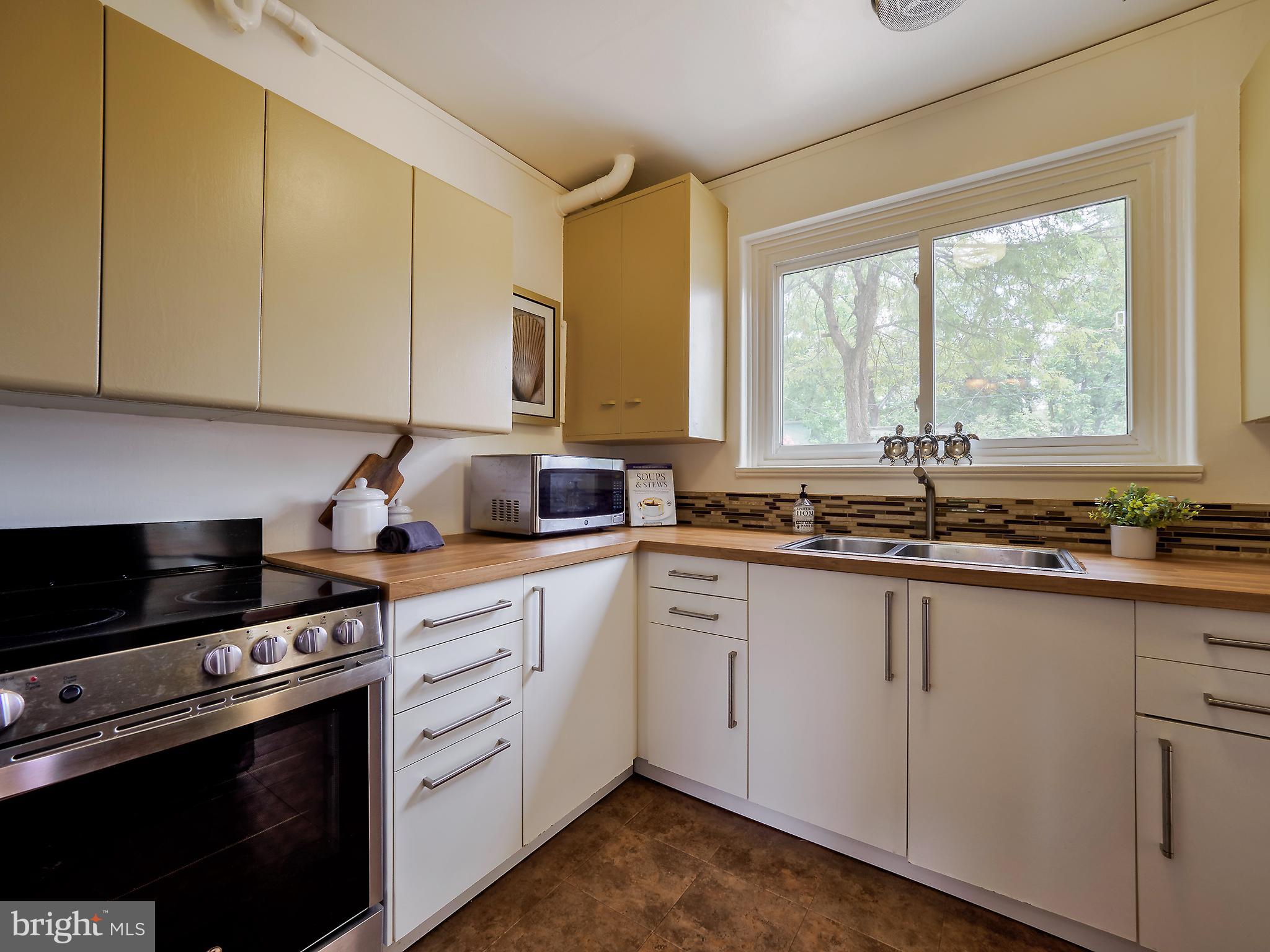 58 Crescent Road Greenbelt, MD 20770 - Photo 14 of 34 Kitchen