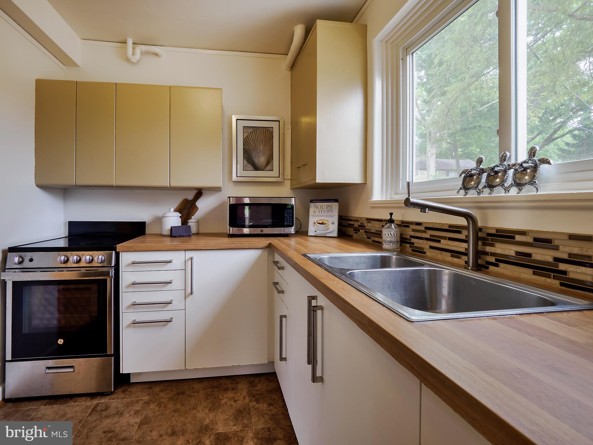 58 Crescent Road Greenbelt, MD 20770 - Photo 16 of 34 Kitchen