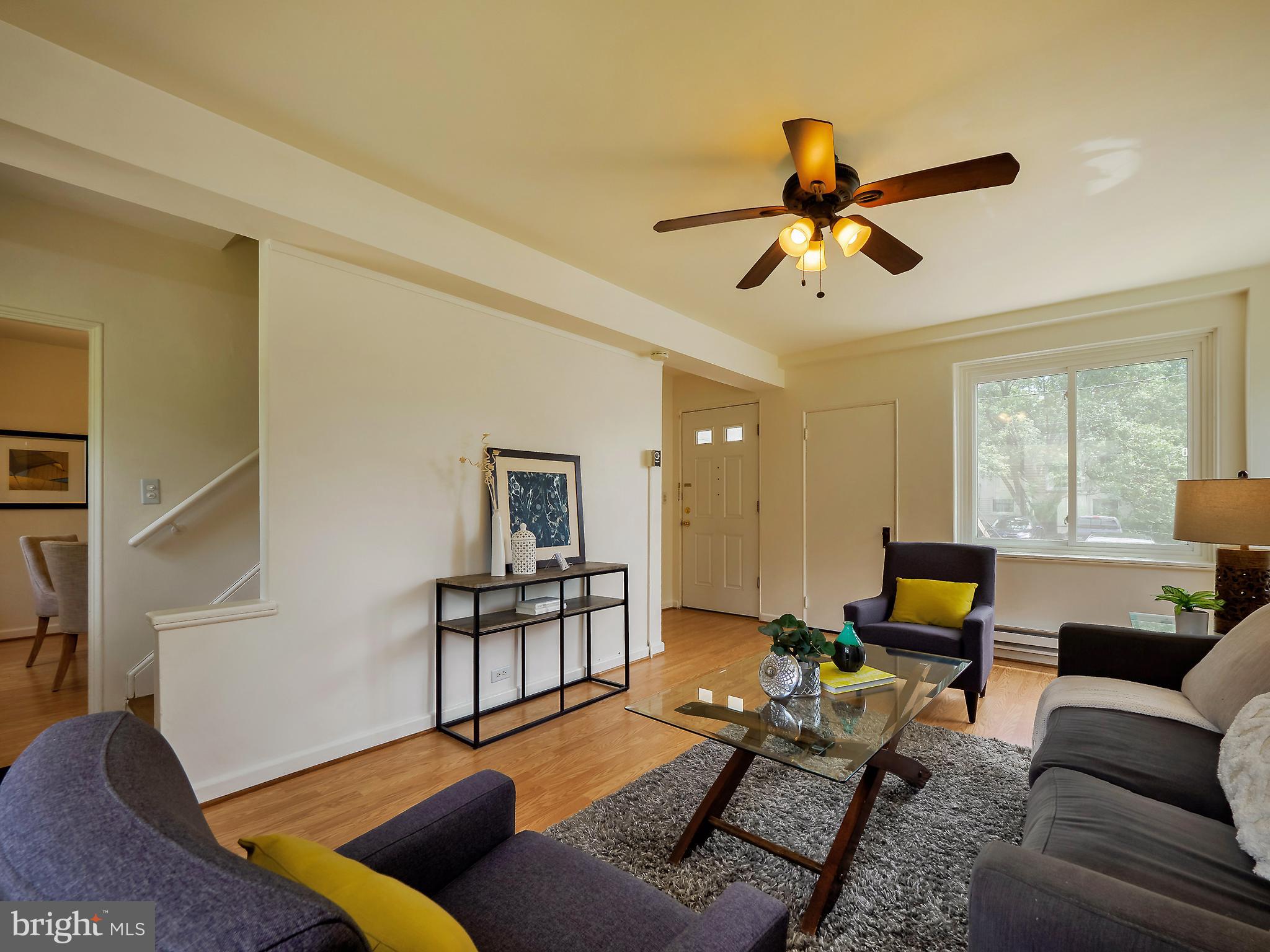 58 Crescent Road Greenbelt, MD 20770 - Photo 10 of 34 Living Room