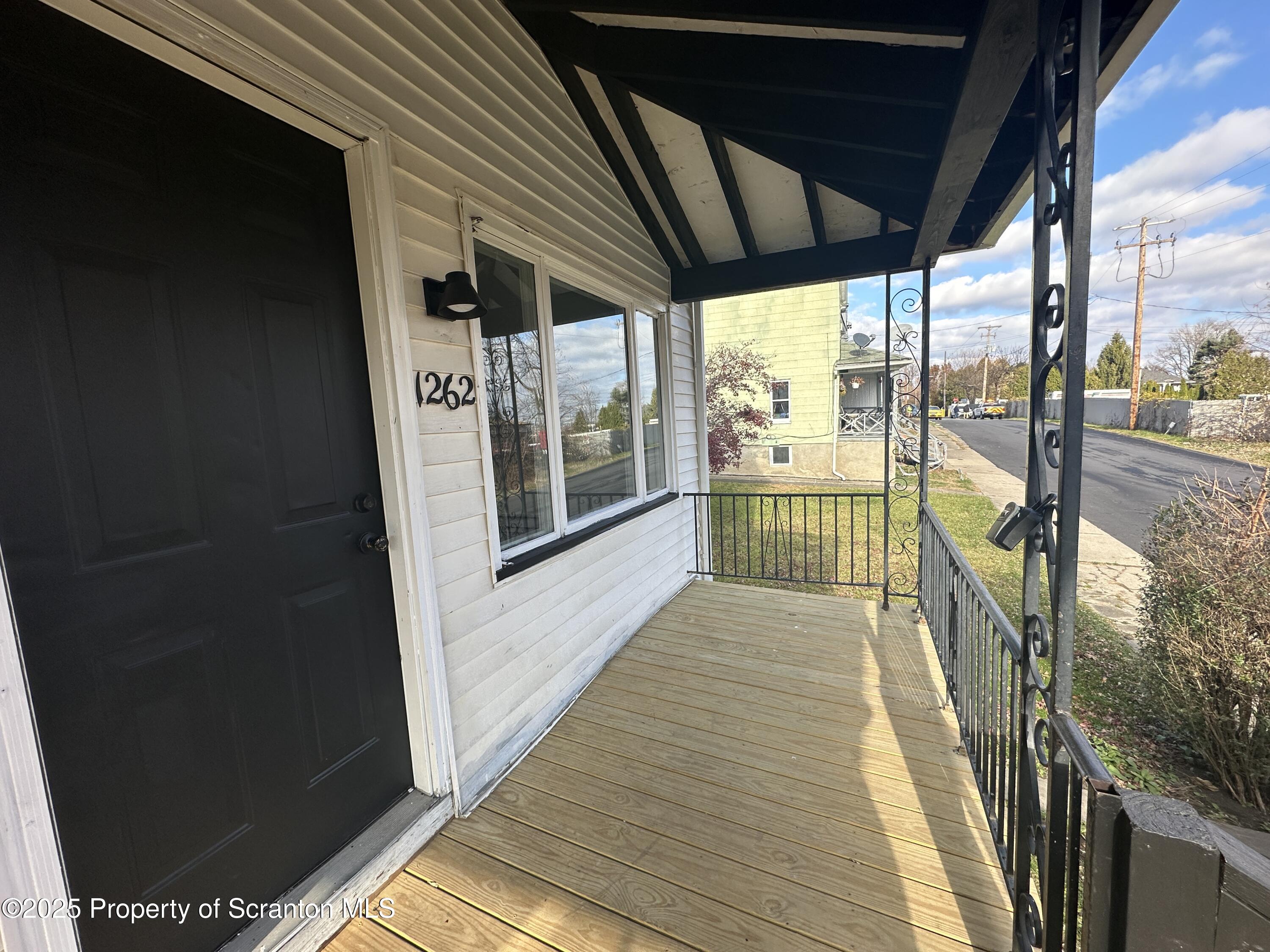 1262 South 6th Avenue Scranton, PA 18504 - Photo 7 of 8