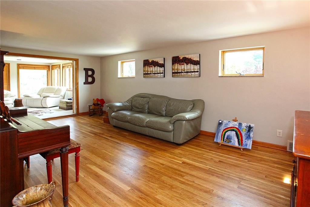 191 Rosscommon Road Wexford, PA 15090 - Photo 3 of 25 Gallery Image 3
