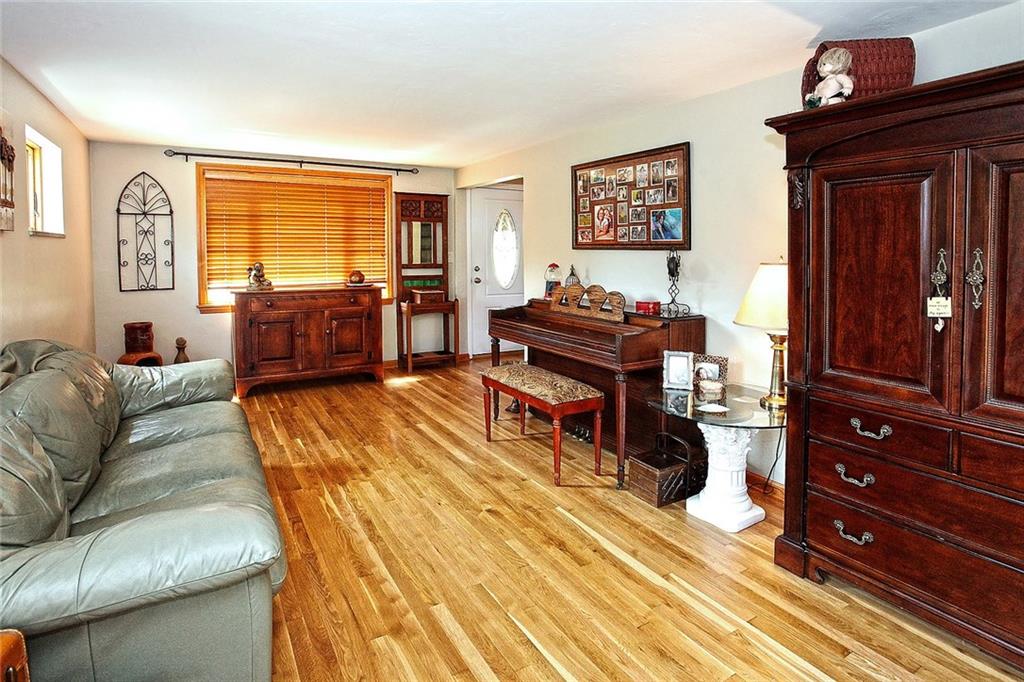 191 Rosscommon Road Wexford, PA 15090 - Photo 4 of 25 Gallery Image 4