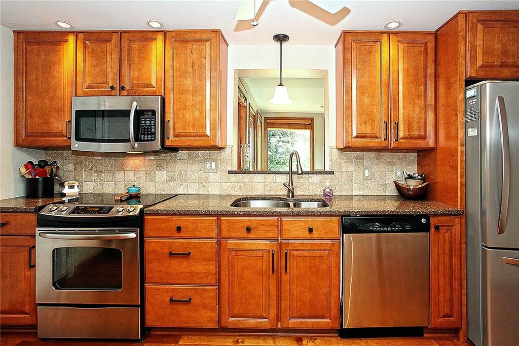 191 Rosscommon Road Wexford, PA 15090 - Photo 9 of 25 Gallery Image 9
