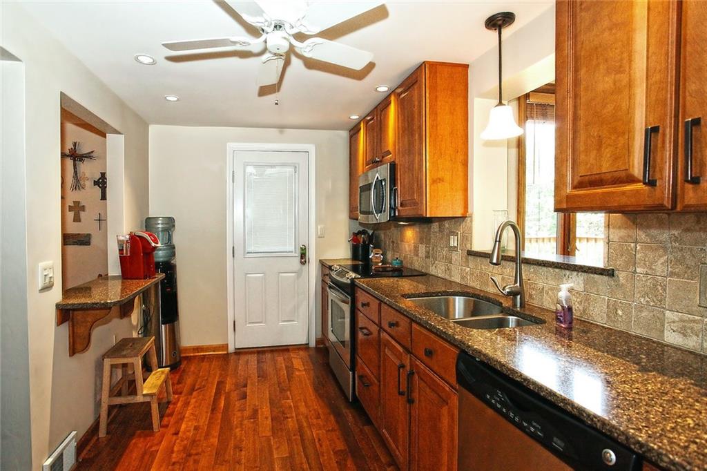 191 Rosscommon Road Wexford, PA 15090 - Photo 10 of 25 Gallery Image 10