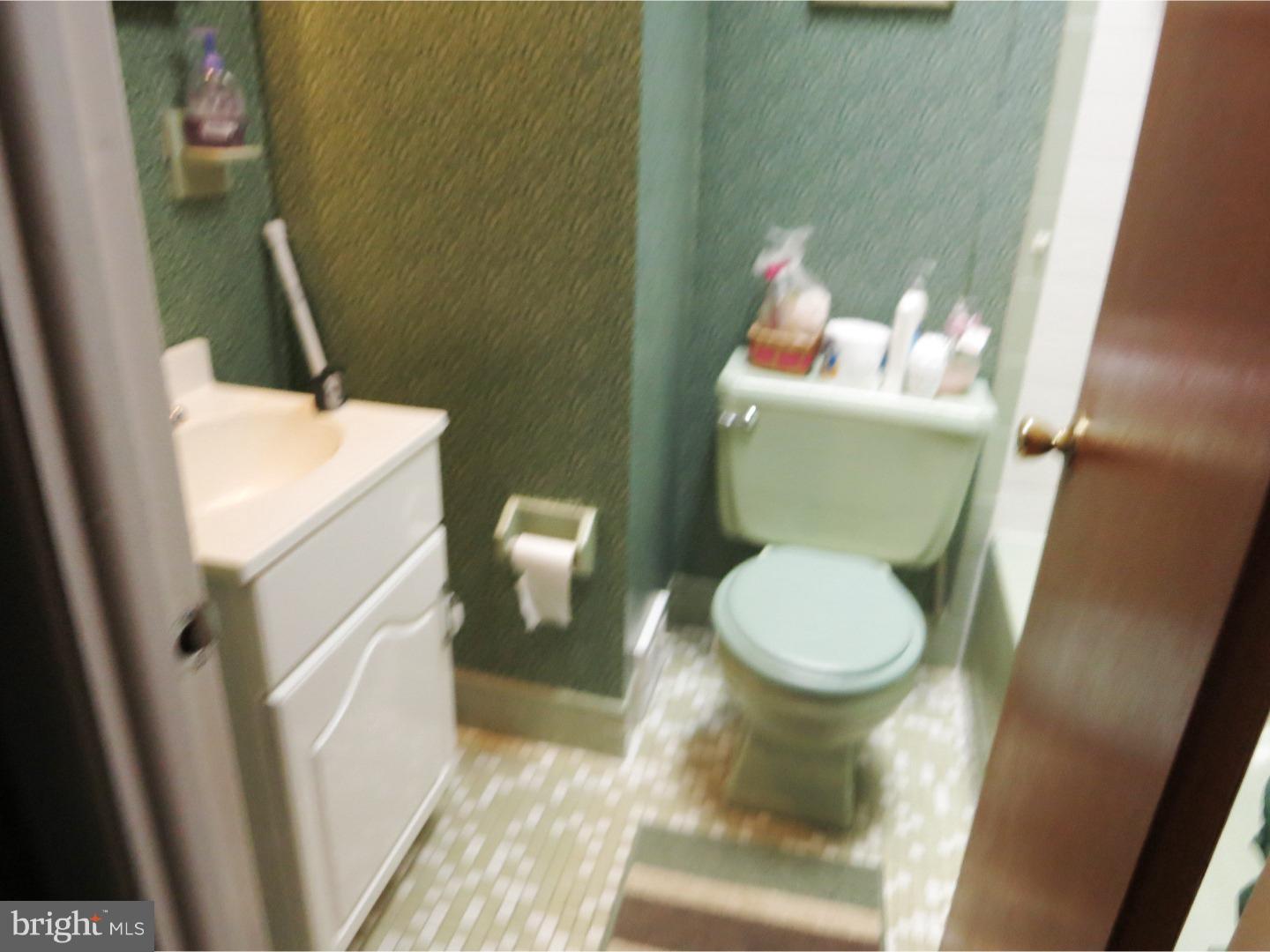 1304 Rainer Road Brookhaven, PA 19015 - Photo 11 of 15 Gallery Image 11