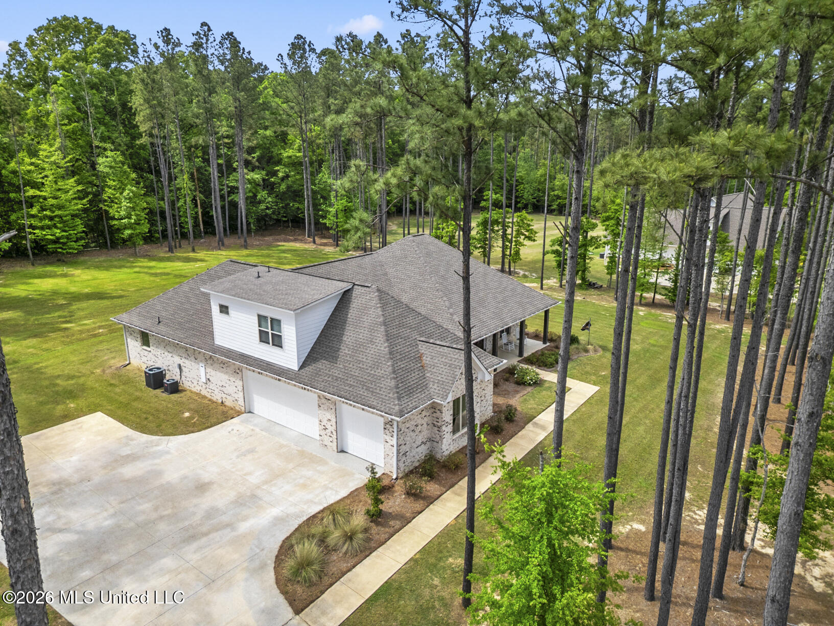 154 Fallen Oak Drive Brandon, MS 39047 - Photo 8 of 47 154 Fallen Oak Drone-1