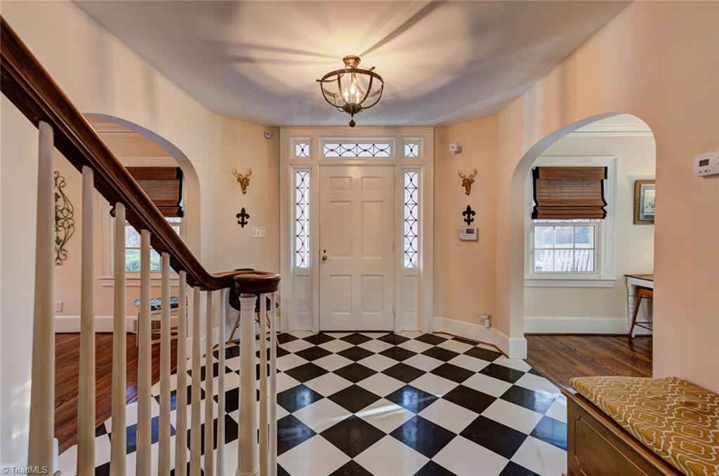 1013 Ferndale Boulevard High Point, NC 27262 - Photo 10 of 30