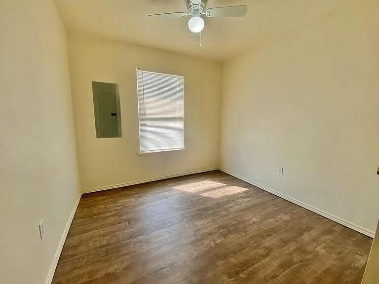 3508 East Colgate Street Lubbock, TX 79403 - Photo 29 of 38 an empty room with a window