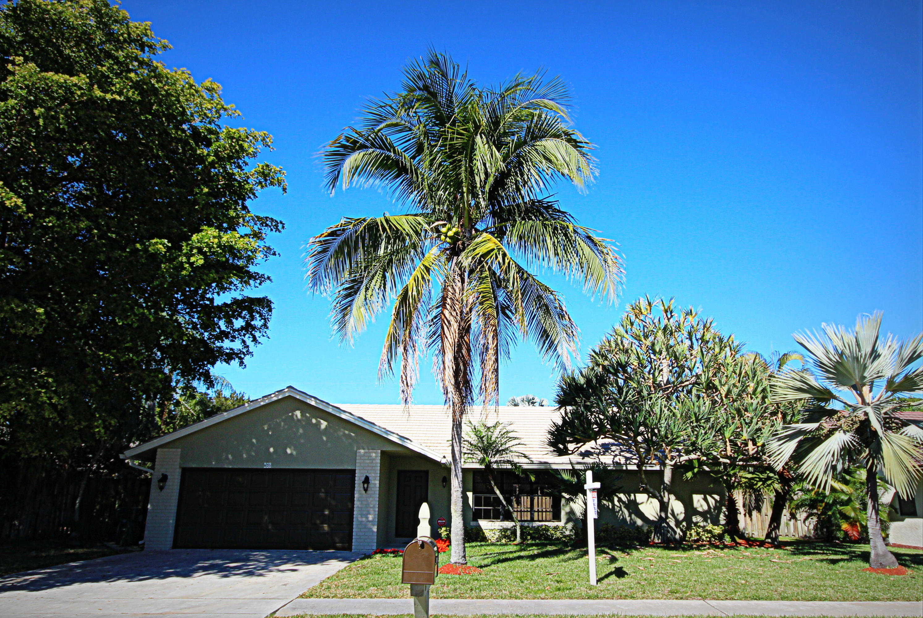 435 Apache Lane Boca Raton, FL 33487 - Photo 1 of 28 APACHEfront