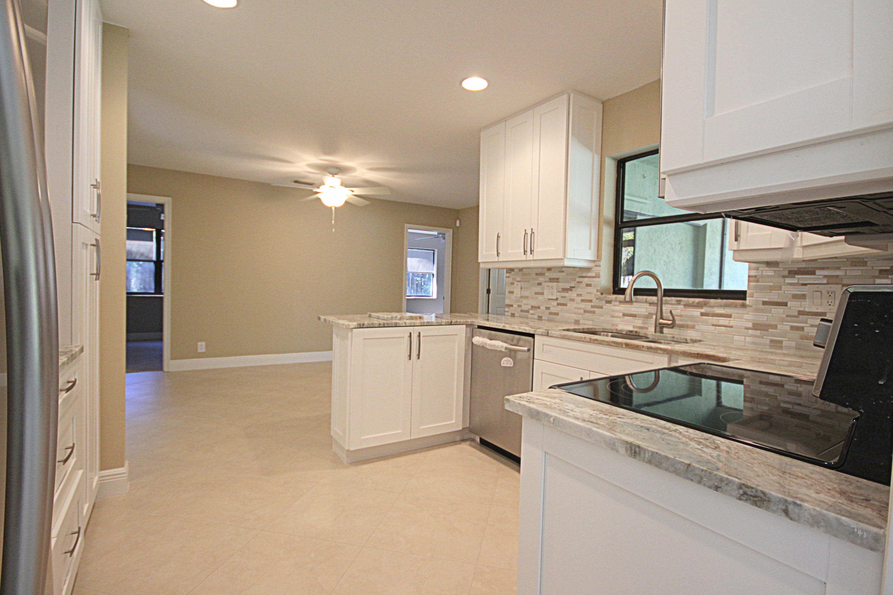 435 Apache Lane Boca Raton, FL 33487 - Photo 2 of 28 APACHE KD