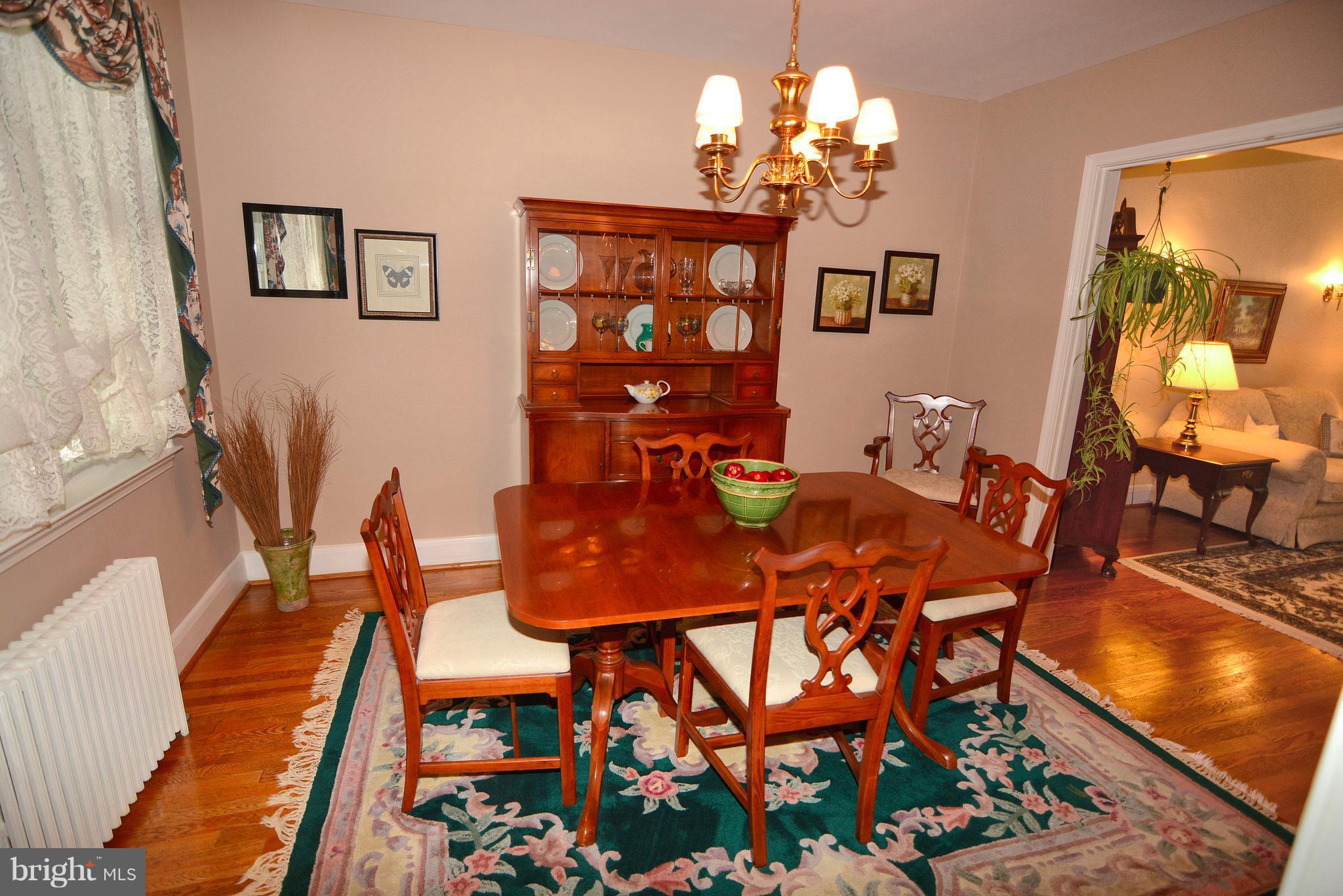 39 North Belle Grove Road Baltimore, MD 21228 - Photo 7 of 20 Spacious Dining Room open to LR