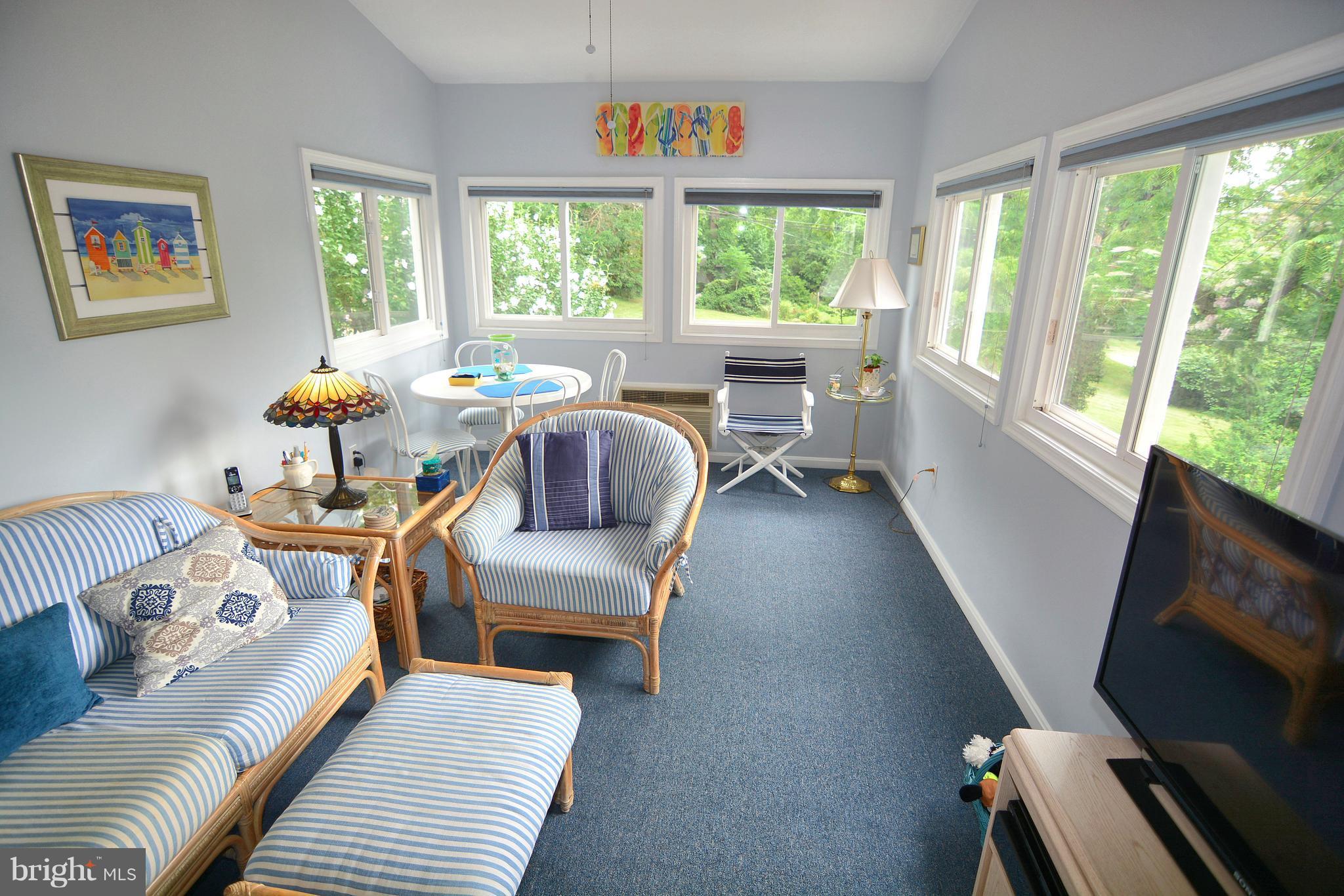 39 North Belle Grove Road Baltimore, MD 21228 - Photo 8 of 20 RARE main lvl Sunroom add. abundant natural light