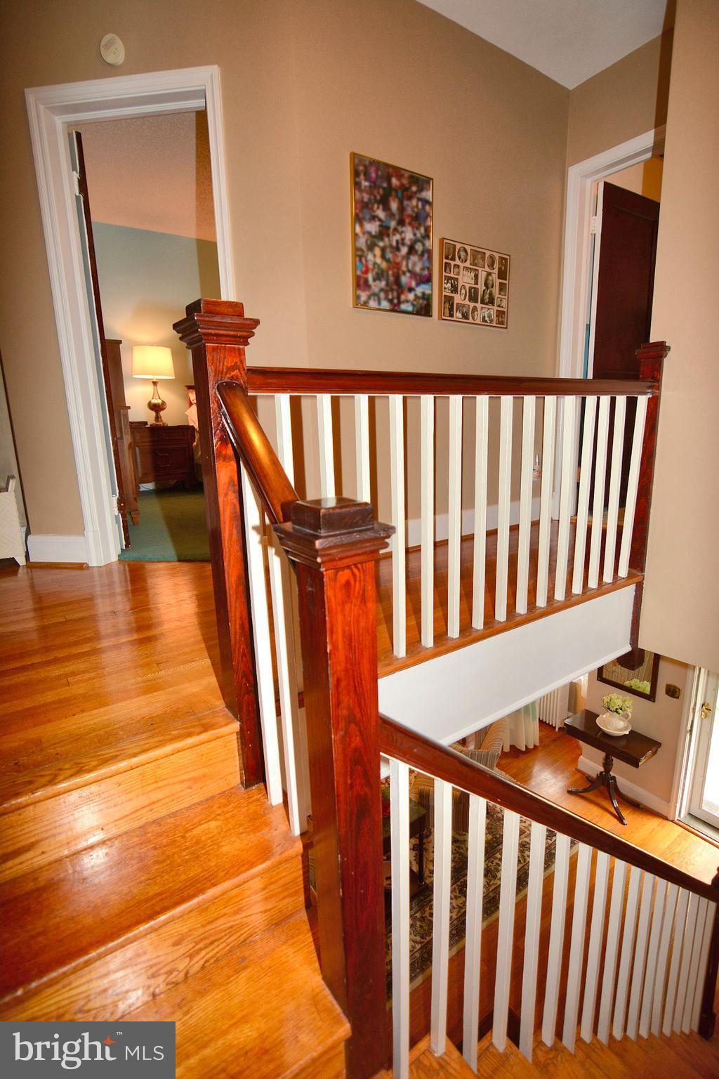 39 North Belle Grove Road Baltimore, MD 21228 - Photo 9 of 20 Baltimore banister & glass door knobs