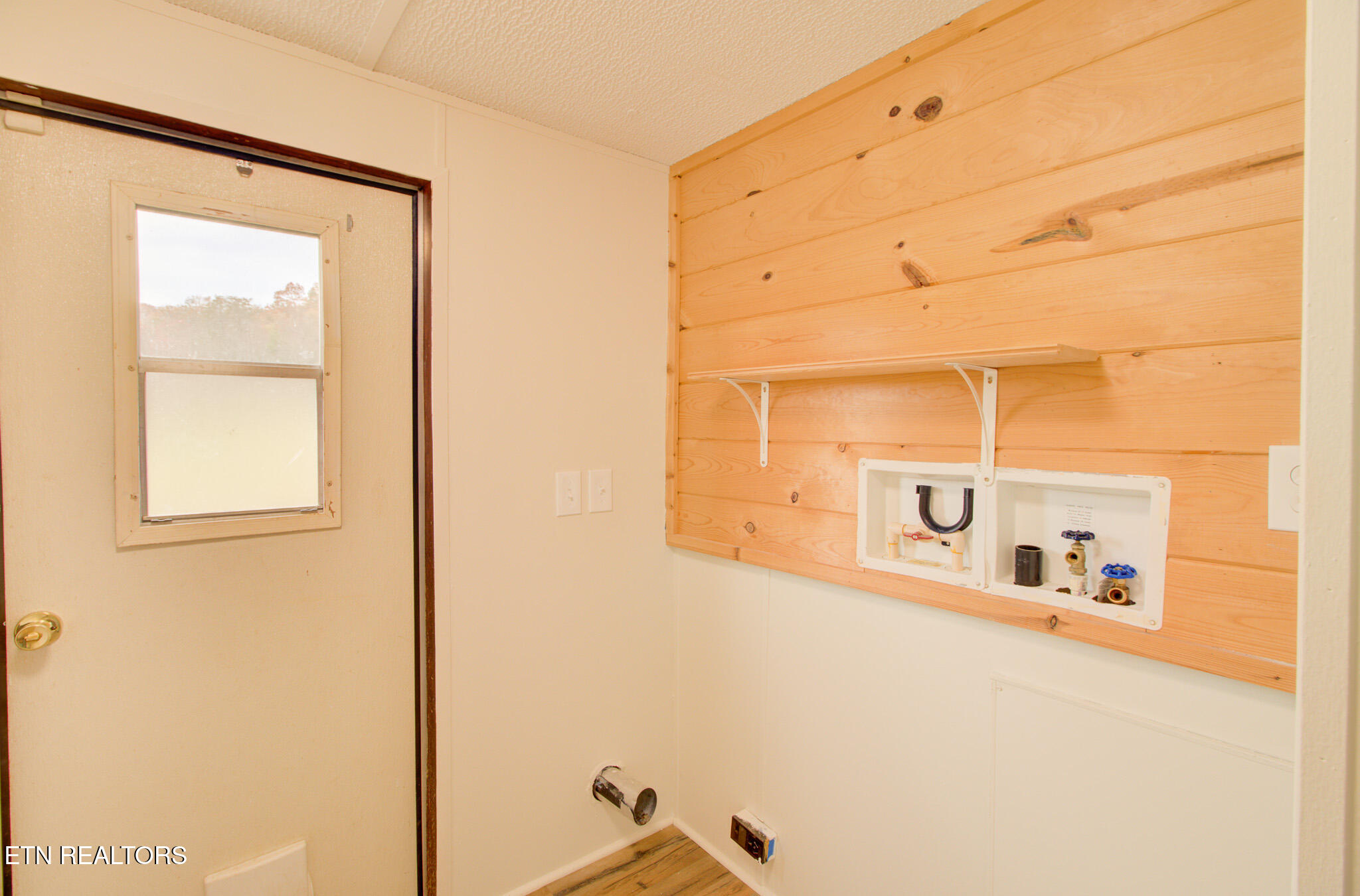 3763 Richardson Cove Road Sevierville, TN 37876 - Photo 11 of 28 4.0