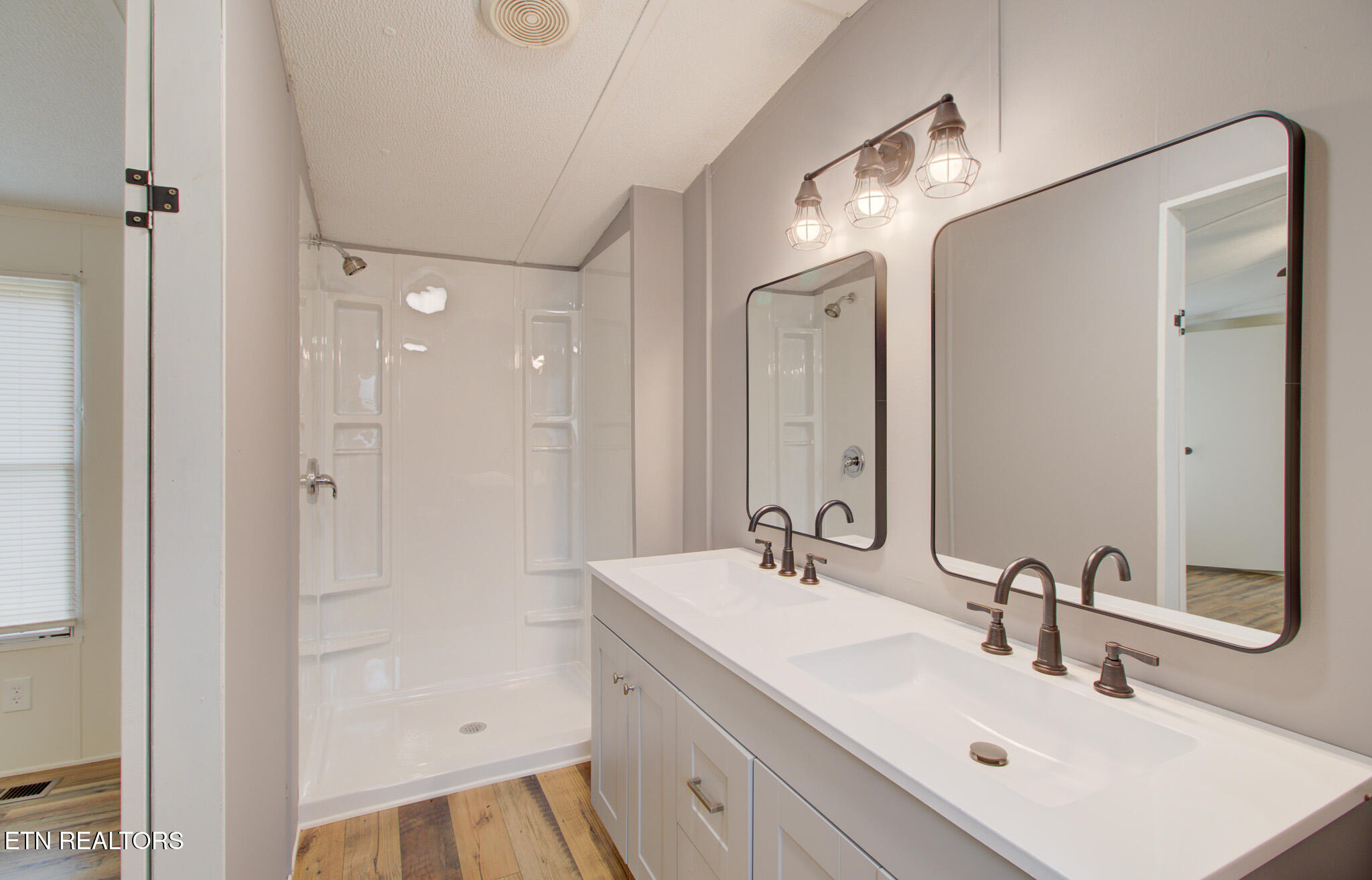 3763 Richardson Cove Road Sevierville, TN 37876 - Photo 18 of 28 5.6