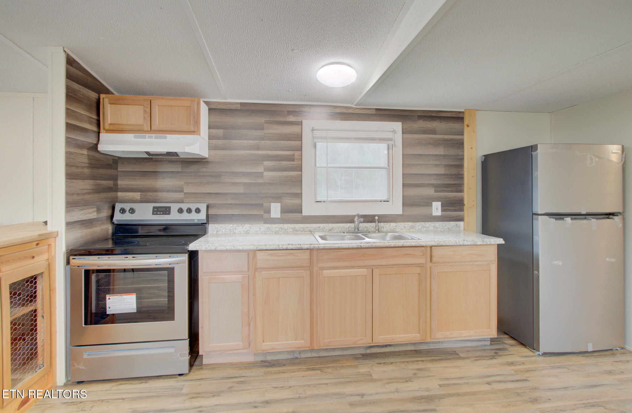 3763 Richardson Cove Road Sevierville, TN 37876 - Photo 9 of 28 2.0