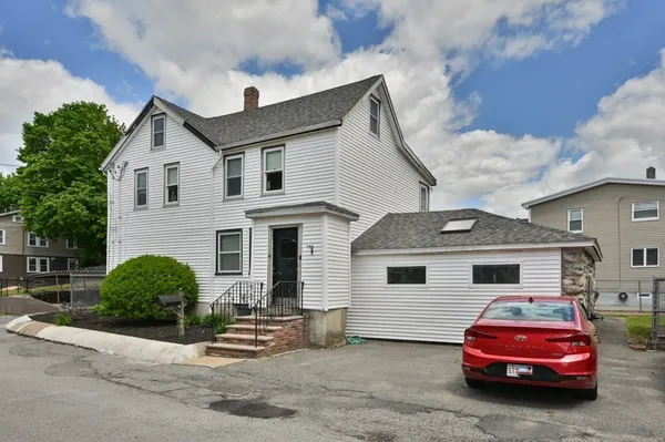 $599,900 | 4 Wiley Place, Wakefield, MA 01880