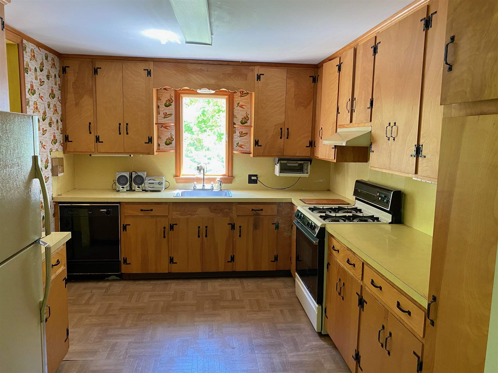 9 Schoolhouse Road Tuftonboro, NH 03816 - Photo 5 of 11 Gallery Image 5