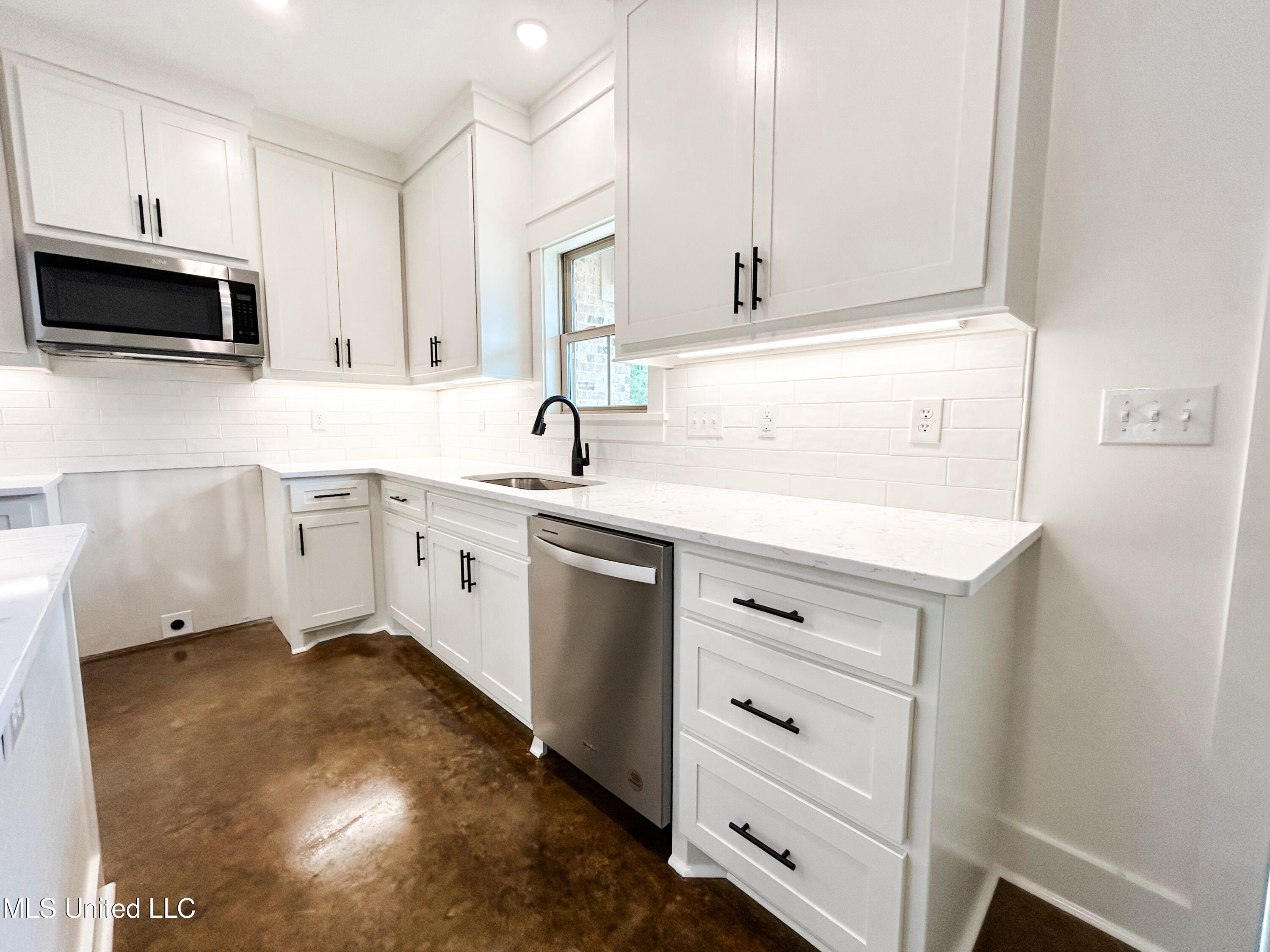 628 Mullican Road Florence, MS 39073 - Photo 13 of 29 IMG_4269