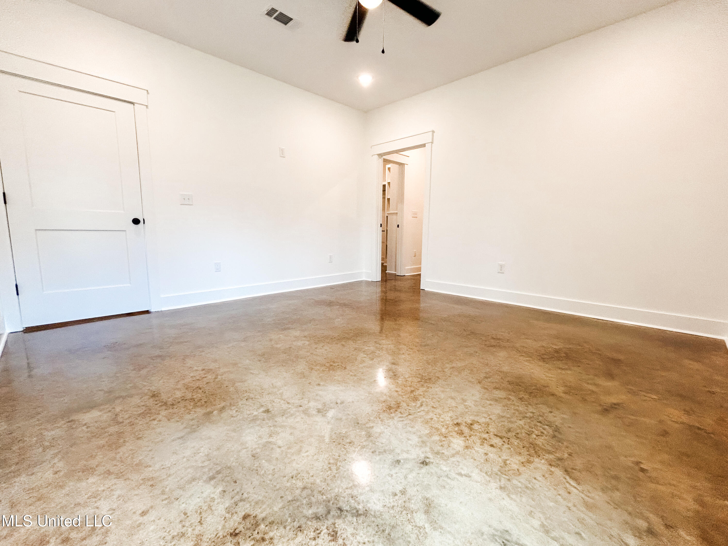 628 Mullican Road Florence, MS 39073 - Photo 15 of 29 IMG_4276