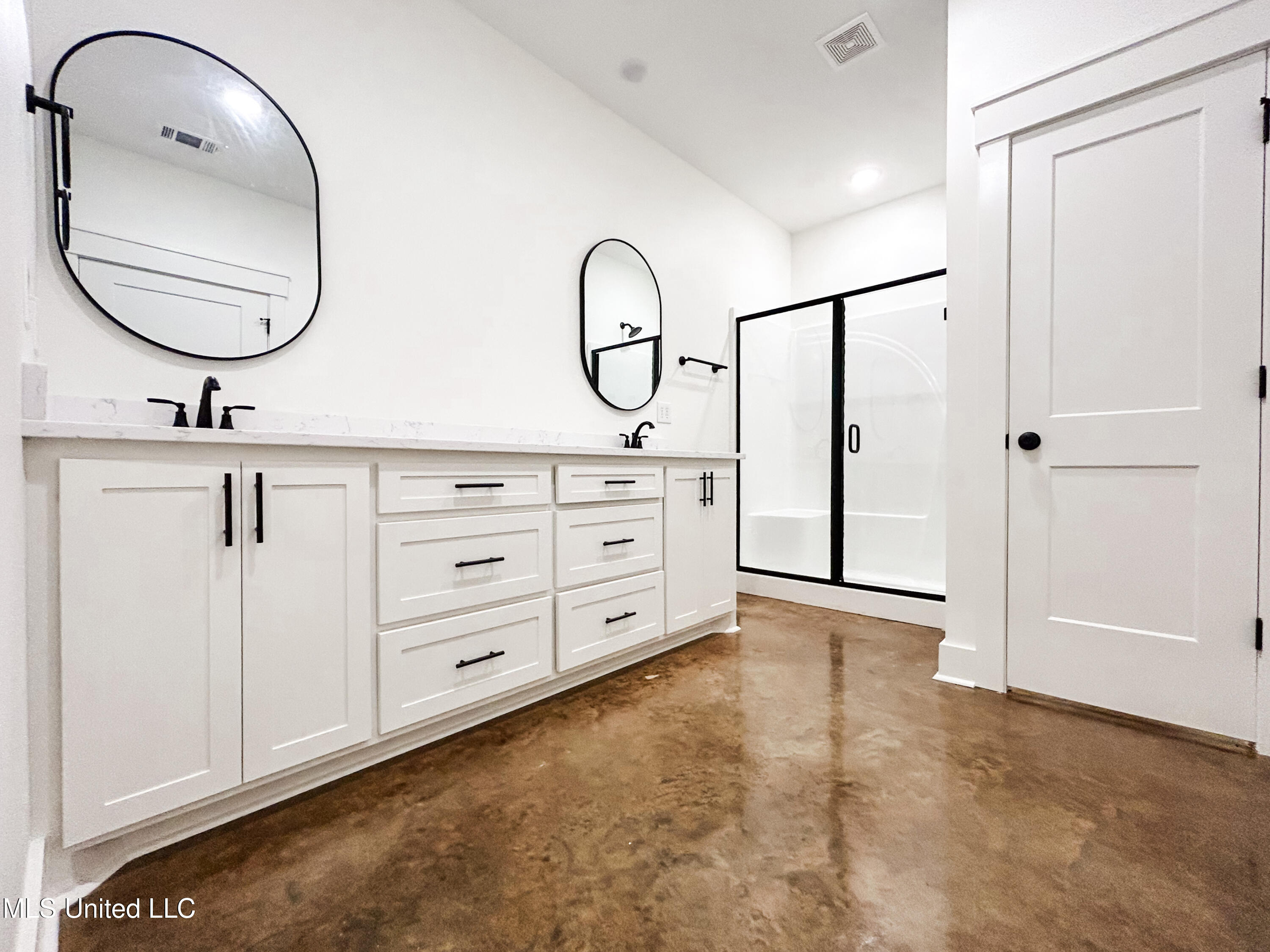 628 Mullican Road Florence, MS 39073 - Photo 17 of 29 IMG_4278