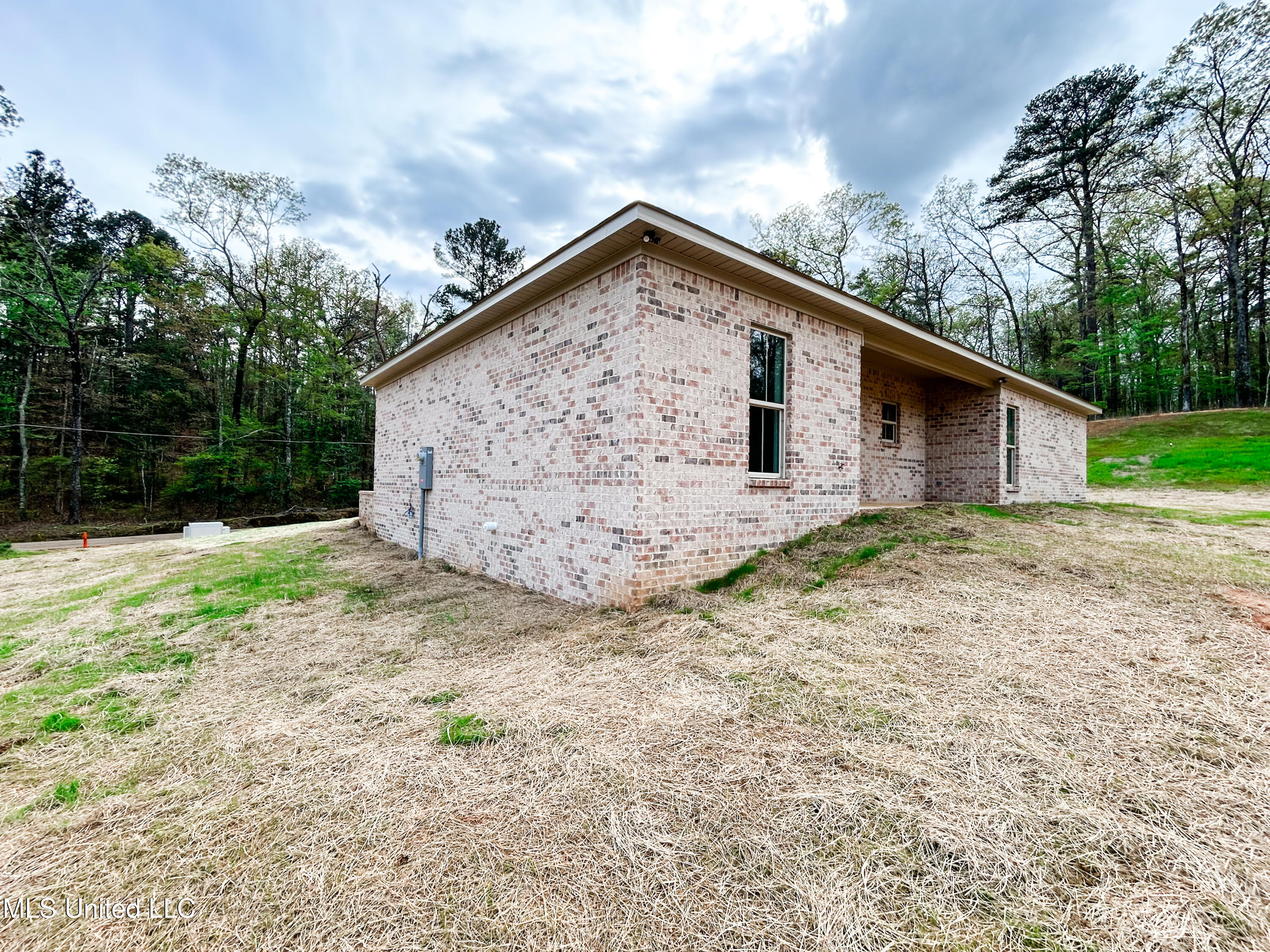 628 Mullican Road Florence, MS 39073 - Photo 27 of 29 IMG_4198