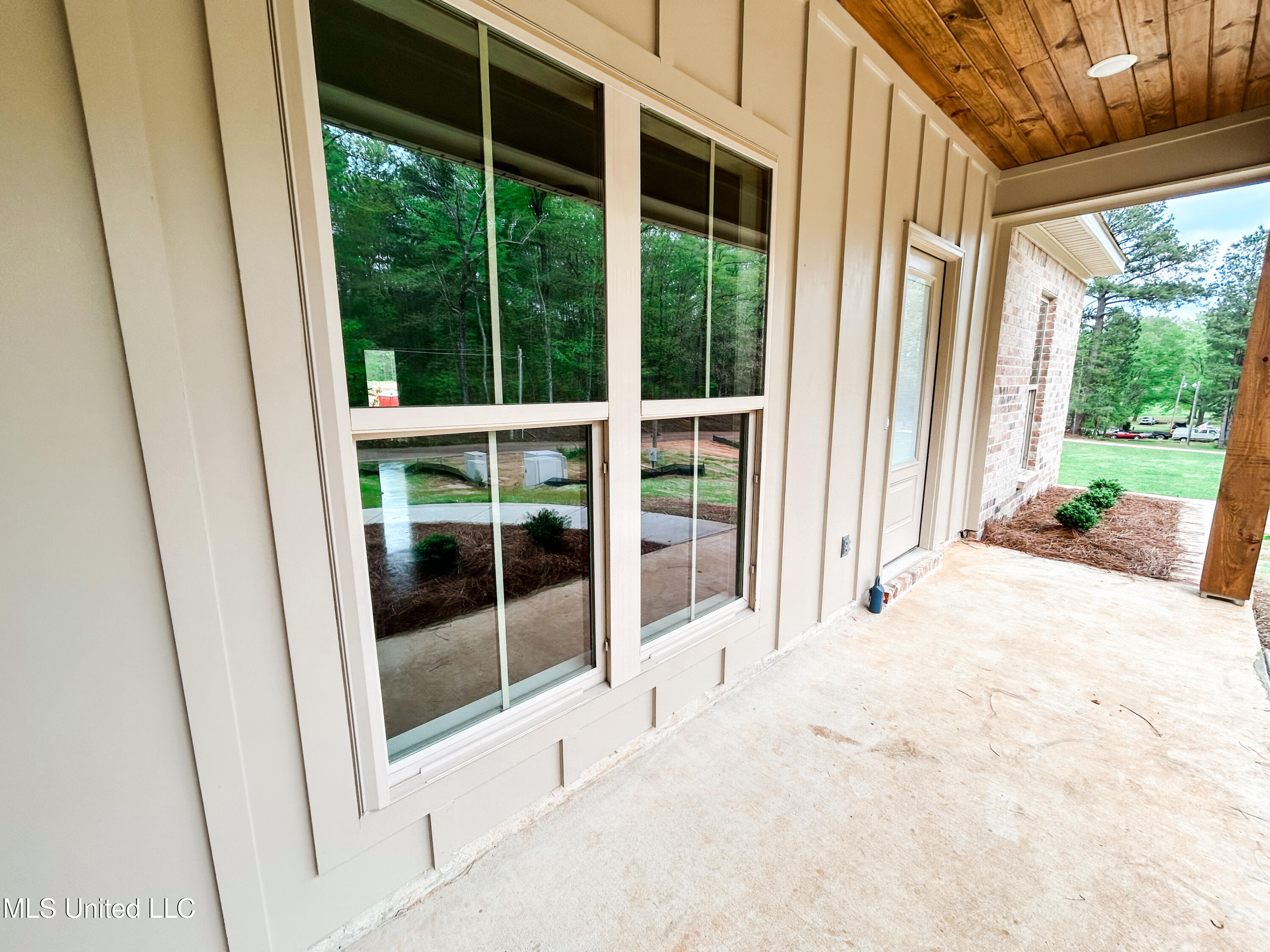 628 Mullican Road Florence, MS 39073 - Photo 6 of 29 IMG_4290